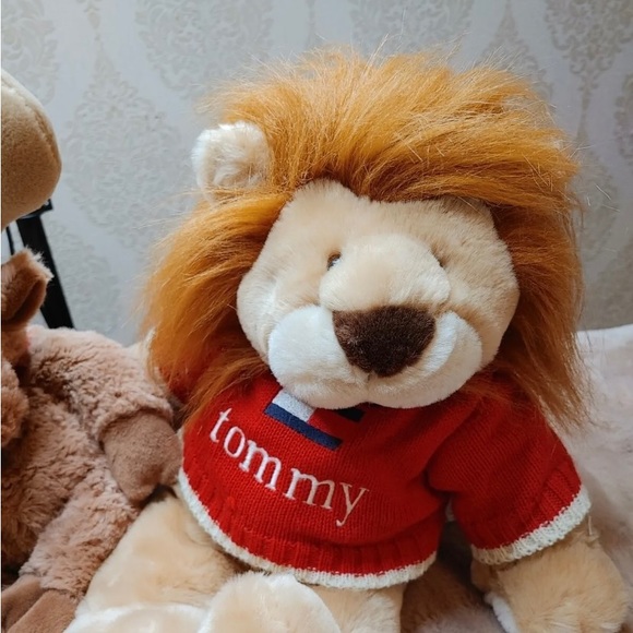 Tommy Hilfiger Stuffies - Picture 4 of 5